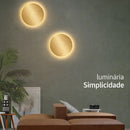 Arandela LED Circular Decorativa com Luz Indireta Suave para Ambientes Sofisticados